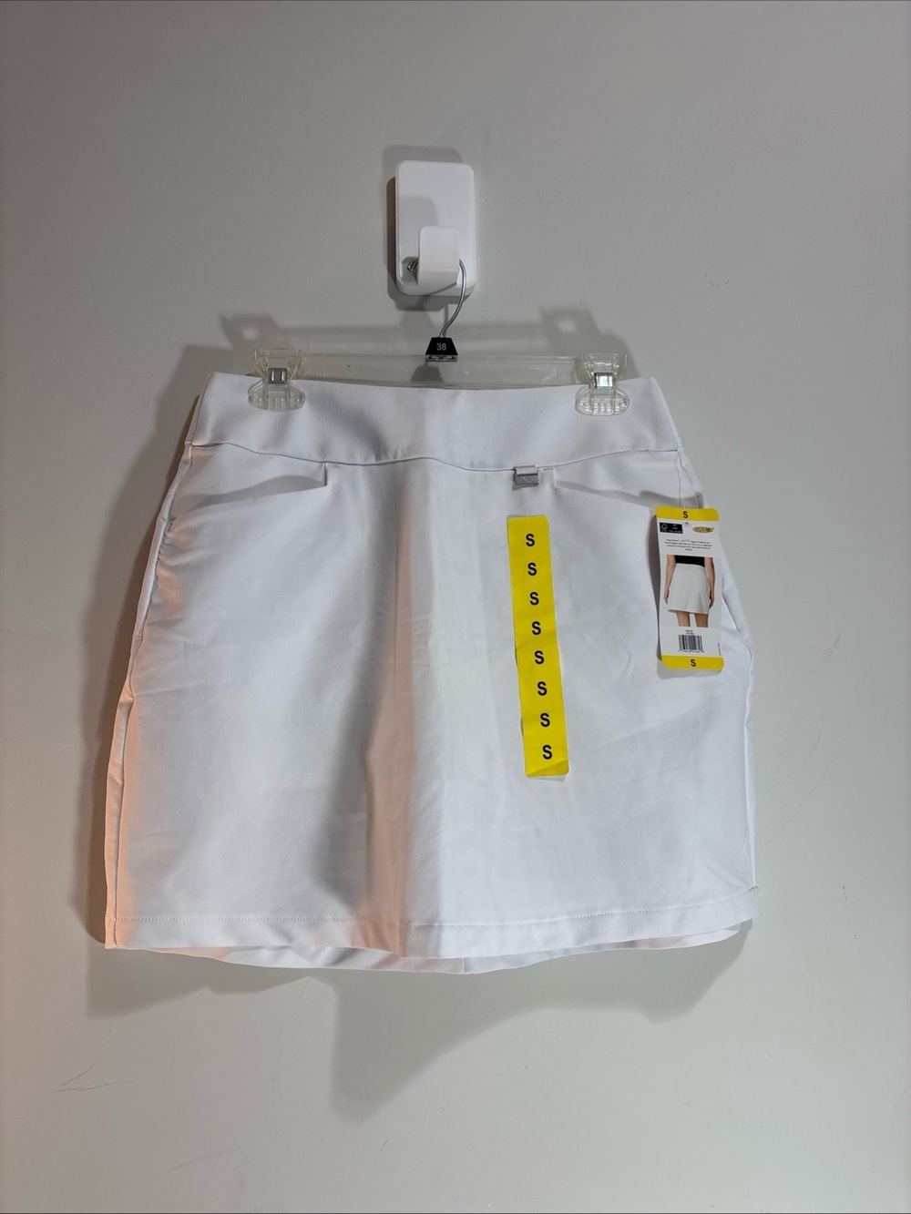 Greg Norman Women's White Athletic Golf/ Tennis Skort - Size S. 1289